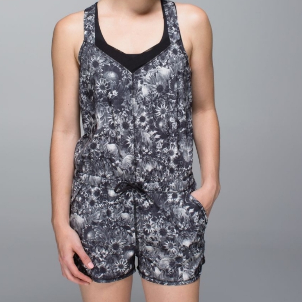 Lululemon The Runsie in Flowabunga Black Angel Wing / Black